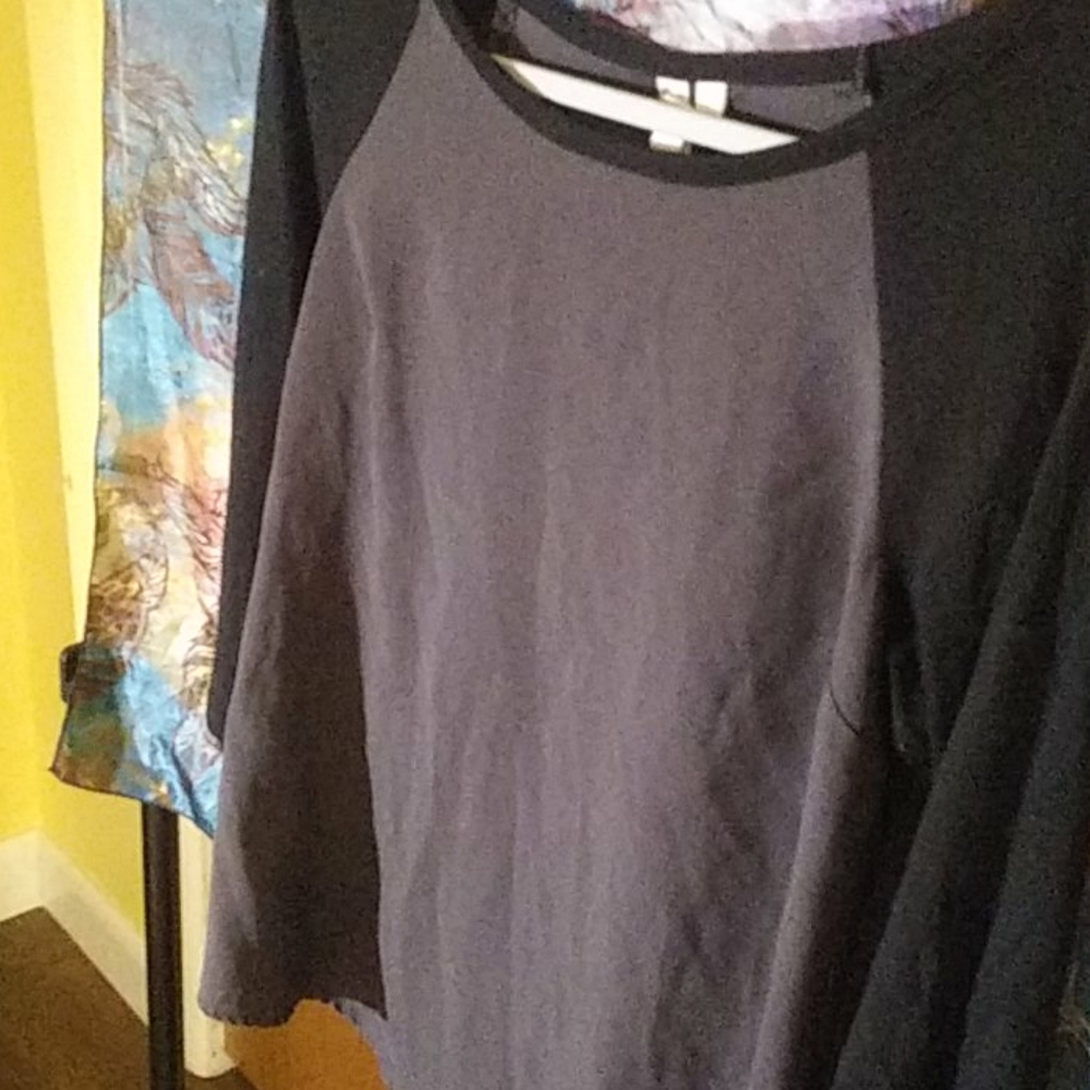 Polyester baseball Tee - Picture 2 of 4